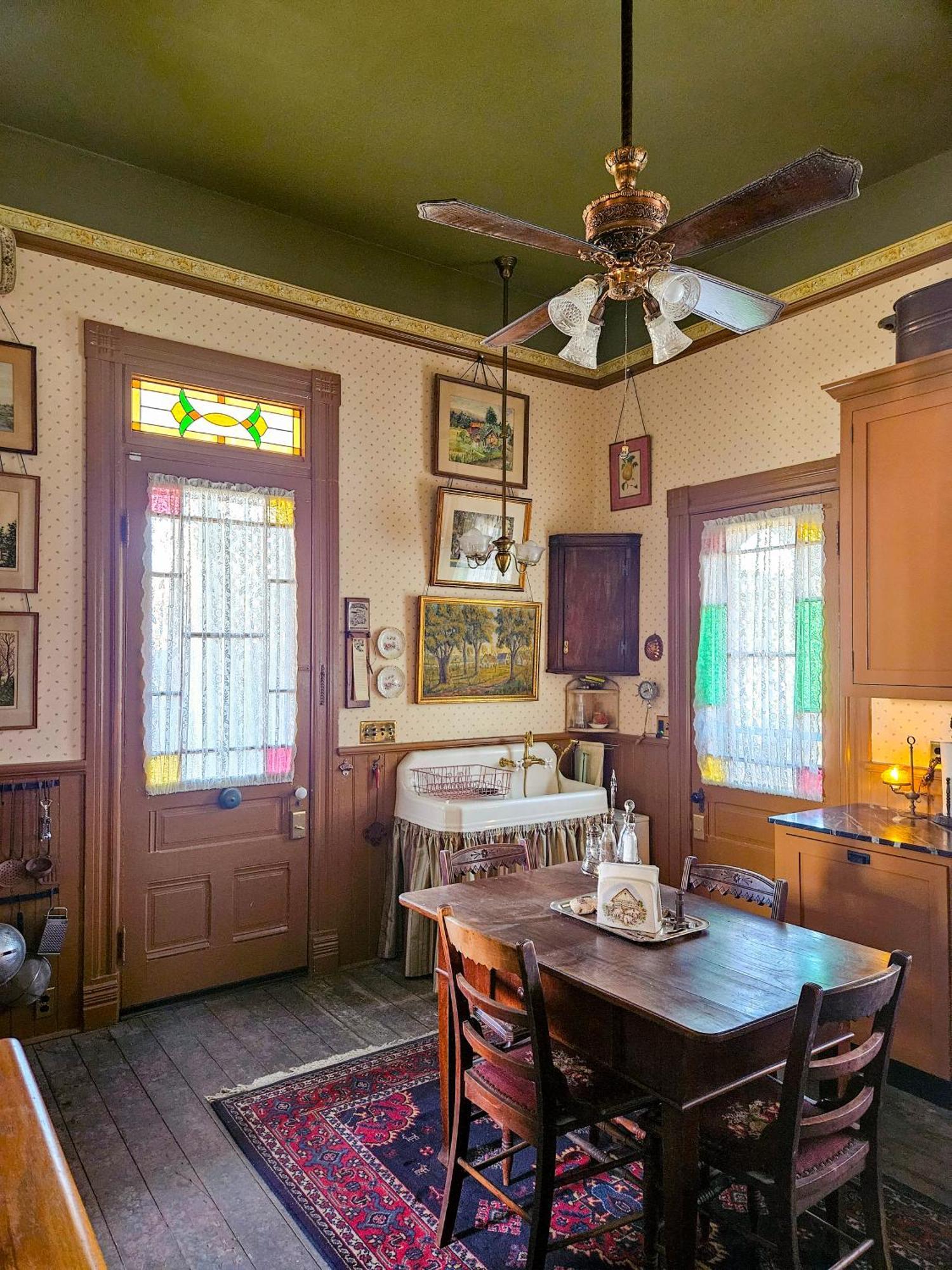 The Jd Hyde Historic Inn バイセイリア エクステリア 写真