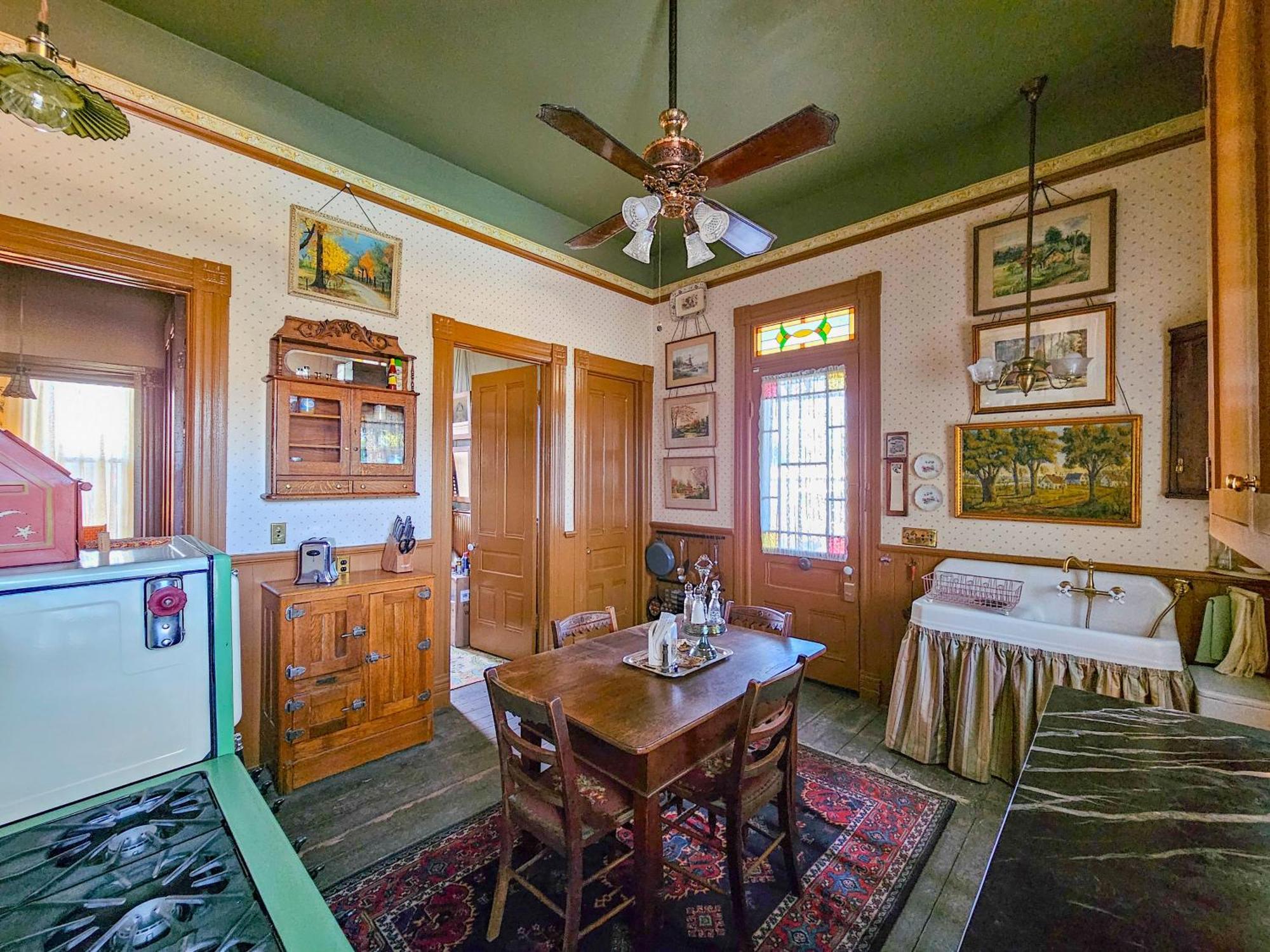 The Jd Hyde Historic Inn バイセイリア エクステリア 写真