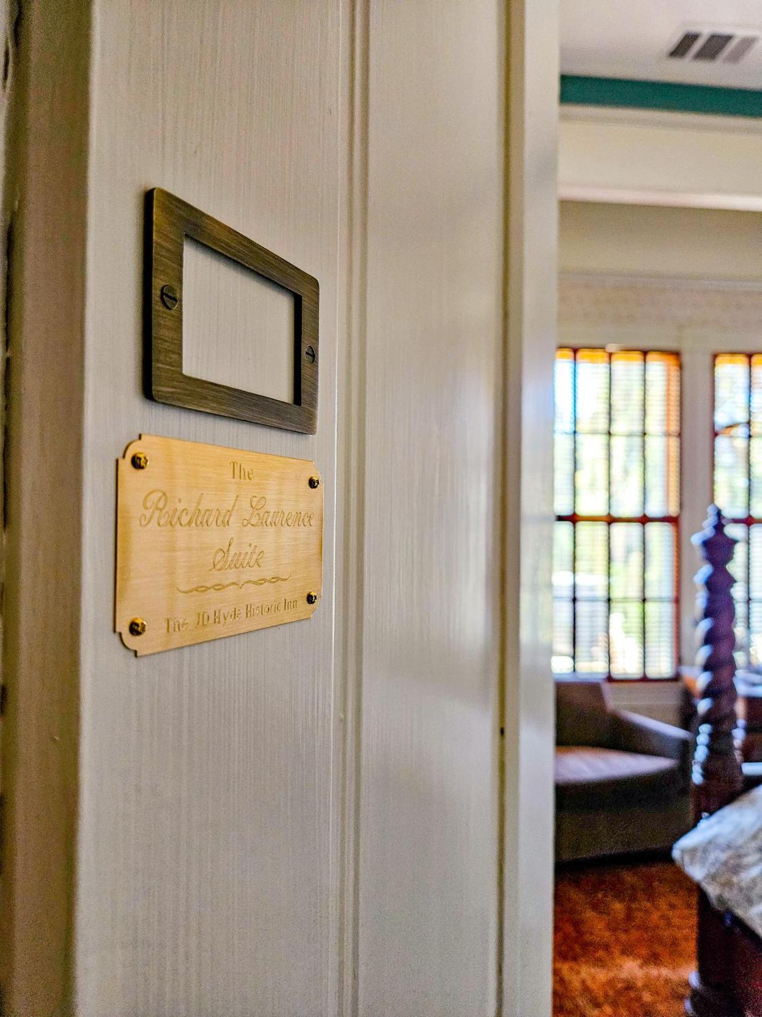 The Jd Hyde Historic Inn バイセイリア エクステリア 写真