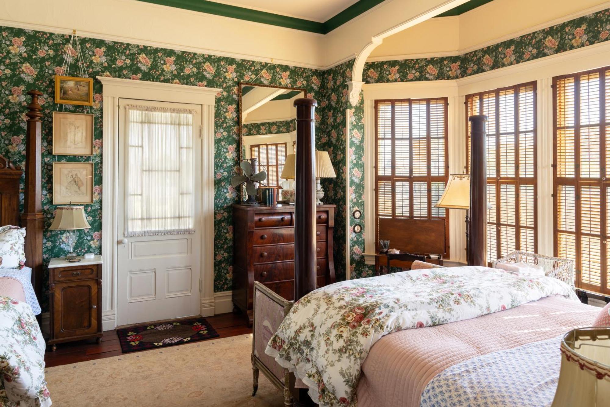The Jd Hyde Historic Inn バイセイリア エクステリア 写真