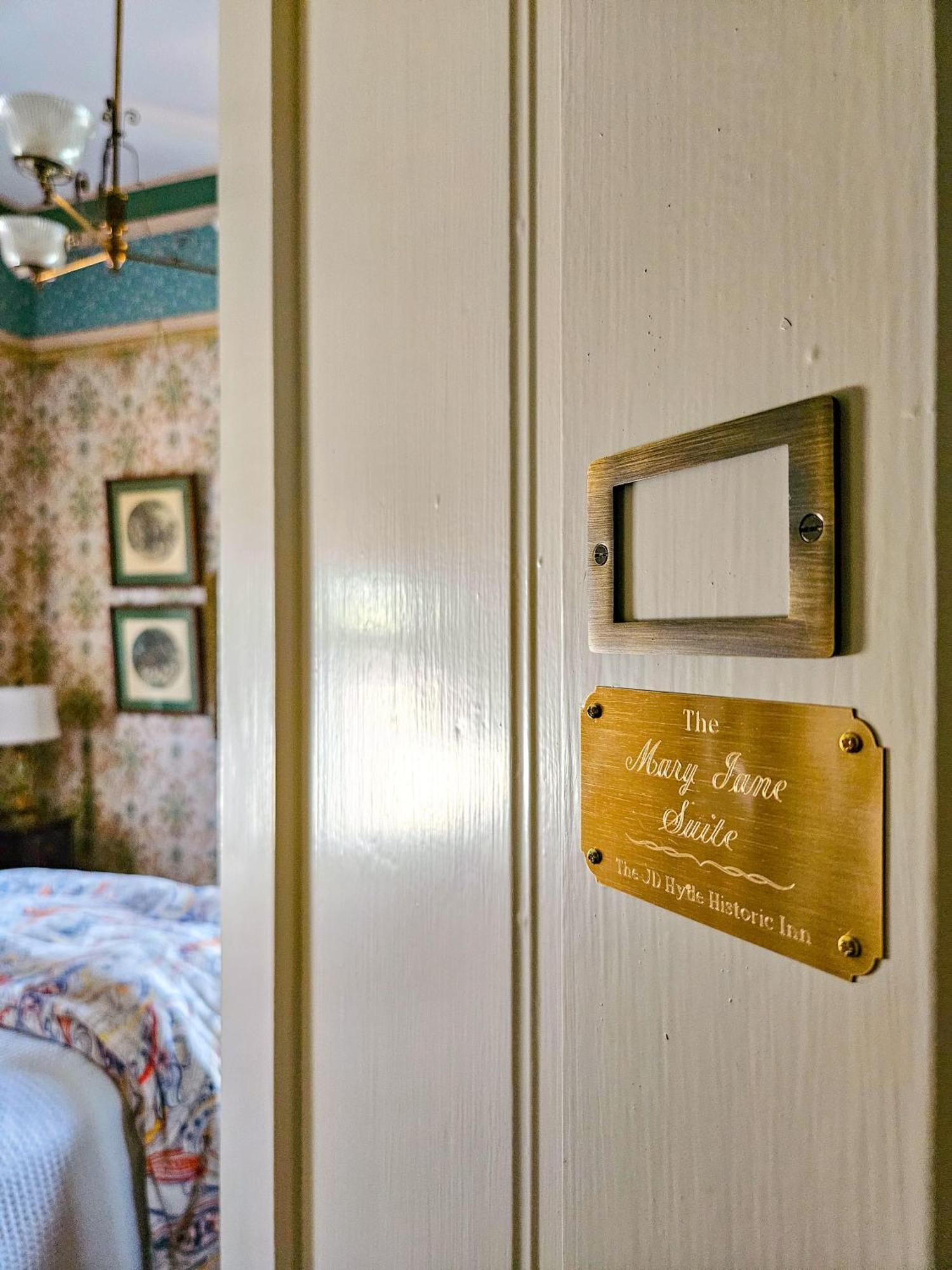 The Jd Hyde Historic Inn バイセイリア エクステリア 写真