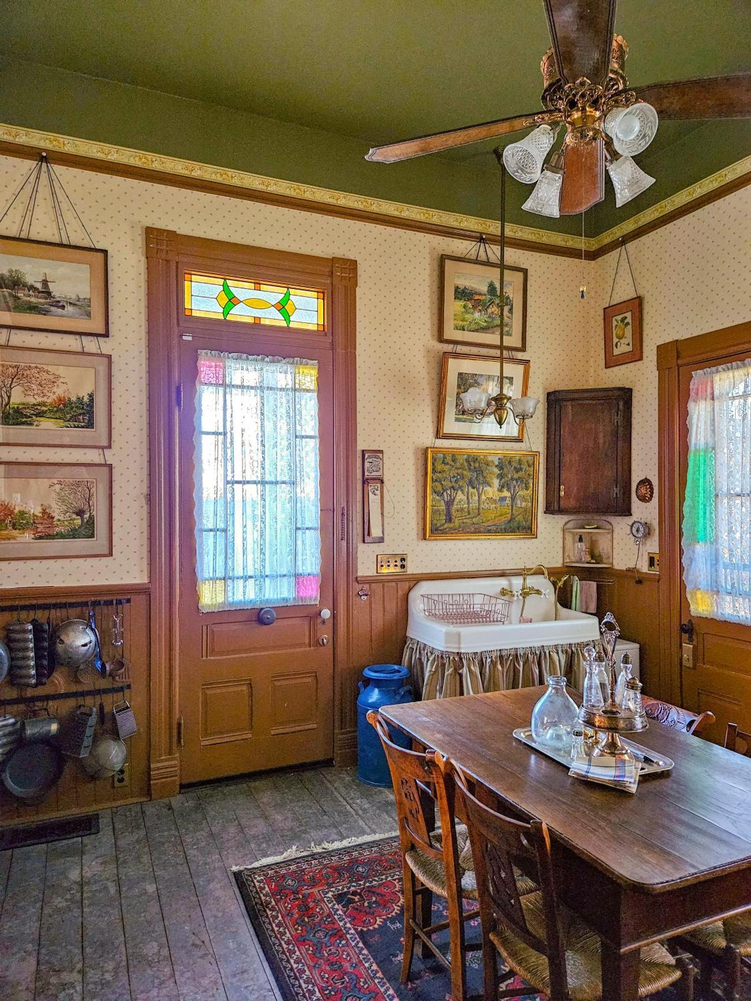 The Jd Hyde Historic Inn バイセイリア エクステリア 写真